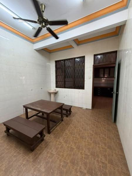 2-storey Terraced House for Rent in Taman Desa Cemerlang (Ulu Tiram) - YC Fung - Interior - PropertyGuru.com.my