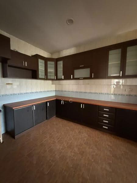 2-storey Terraced House for Rent in Taman Desa Cemerlang (Ulu Tiram) - YC Fung - Kitchen - PropertyGuru.com.my