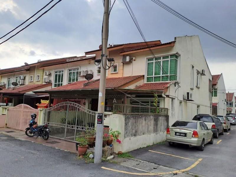 2-storey Terraced House for Sale in Taman Balakong Jaya (Balakong) - A Chong - Exterior - PropertyGuru.com.my