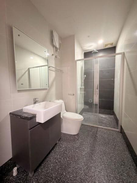 Condominium for Sale at Amberside @ Country Garden Danga Bay - Fu Heng Chong - Bathroom - PropertyGuru.com.my
