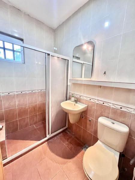 2-storey Terraced House for Sale in SS 21, Damansara Utama (Petaling Jaya) - Desmond Tan - Bathroom - PropertyGuru.com.my