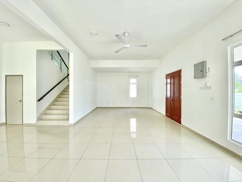Bungalow House untuk Dijual di Senawang (Ampangan) - Alif Saad - Living Room - PropertyGuru.com.my