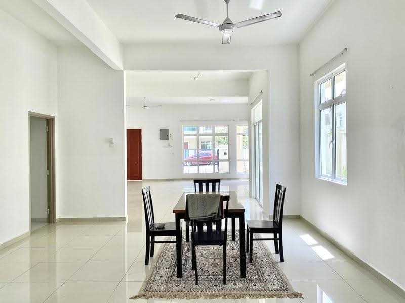 Bungalow House untuk Dijual di Senawang (Ampangan) - Alif Saad - Dining Room - PropertyGuru.com.my