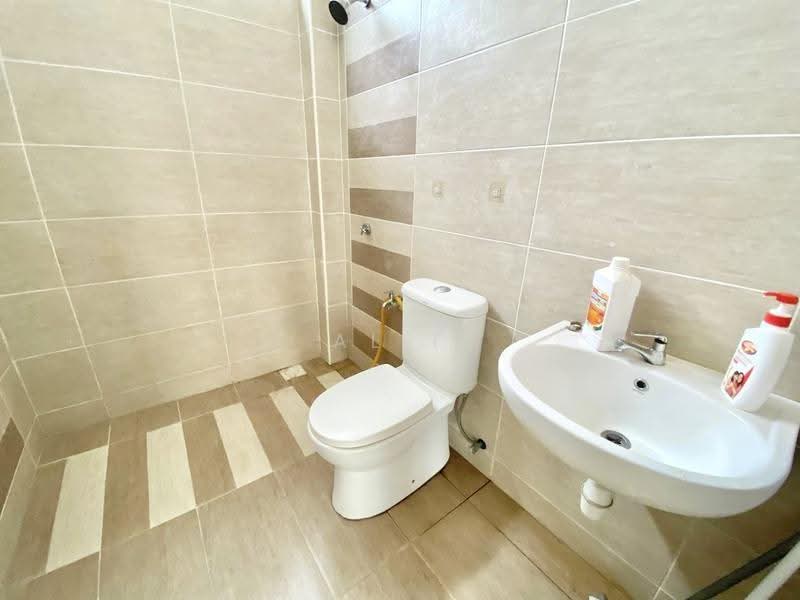 Bungalow House untuk Dijual di Senawang (Ampangan) - Alif Saad - Bathroom - PropertyGuru.com.my