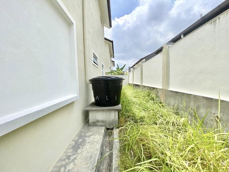 Bungalow House untuk Dijual di Senawang (Ampangan) - Alif Saad - Exterior - PropertyGuru.com.my