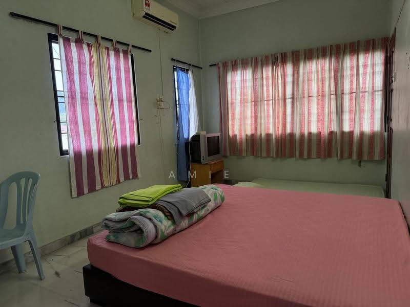 Bungalow House for Sale in Gunung Rapat (Ipoh) - Amie Chong - PropertyGuru.com.my