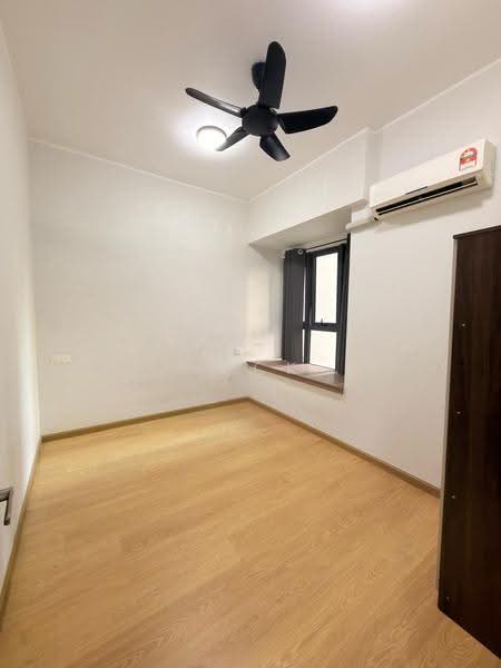 Condominium for Sale at Amberside @ Country Garden Danga Bay - Jack Liew - Bedroom - PropertyGuru.com.my