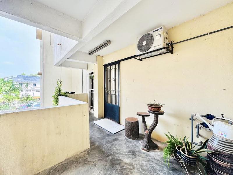 Apartment for Sale at Pangsapuri Carlina - Alif Saad - Balcony - PropertyGuru.com.my