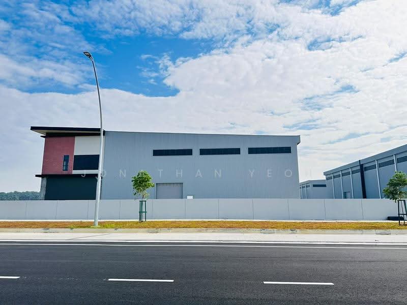 Factory for Rent in Sungai Buloh (Selangor) - Jonathan Yeoh - Exterior - PropertyGuru.com.my