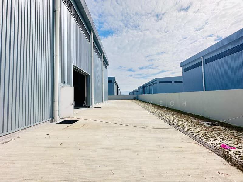 Factory for Rent in Sungai Buloh (Selangor) - Jonathan Yeoh - Exterior - PropertyGuru.com.my