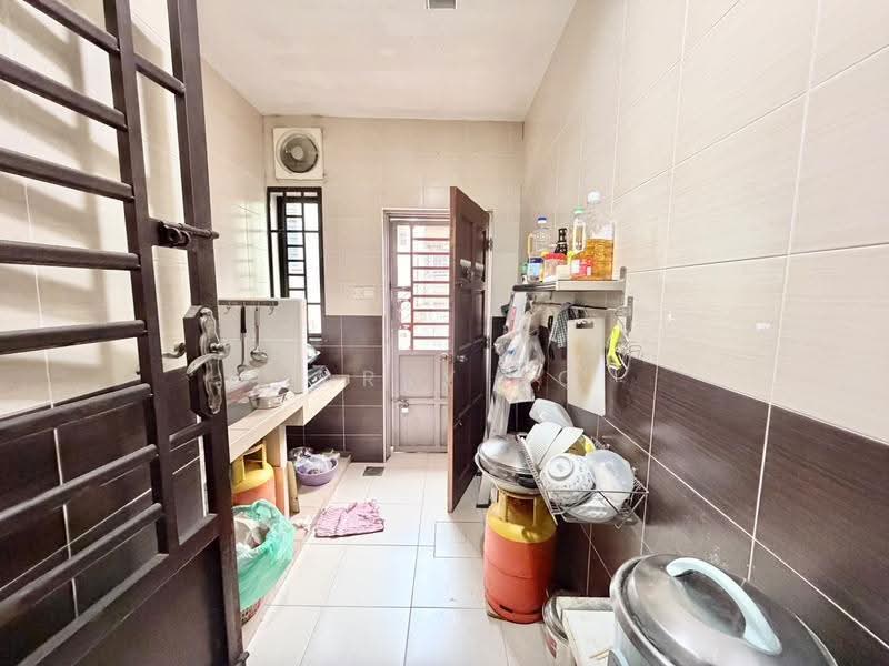 Rumah Teres 1-Tingkat untuk Dijual di Taman Pulai Jaya (Kulai) - Larry Ng - Kitchen - PropertyGuru.com.my