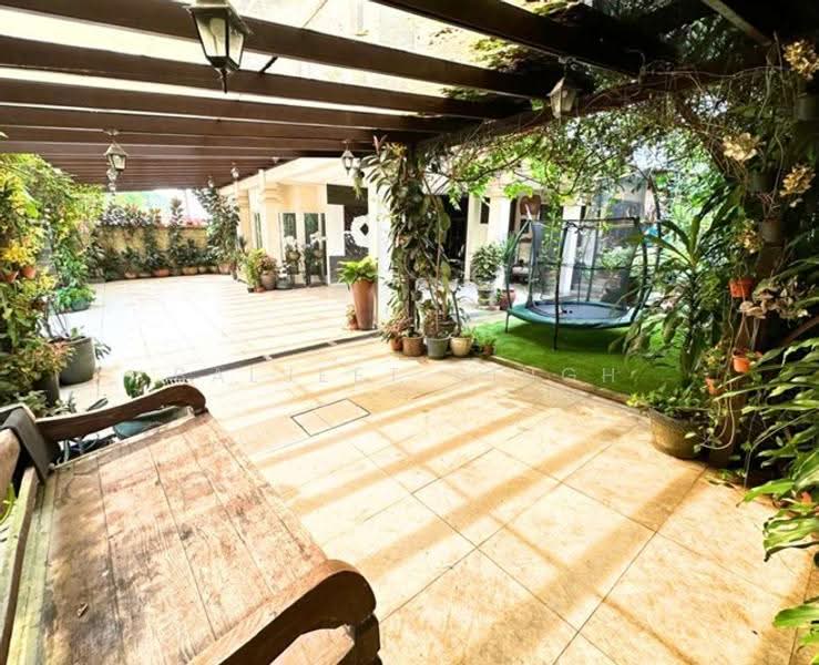 Rumah Berkembar untuk Dijual di SS4 (Petaling Jaya) - Baljeet Singh - Garden - PropertyGuru.com.my