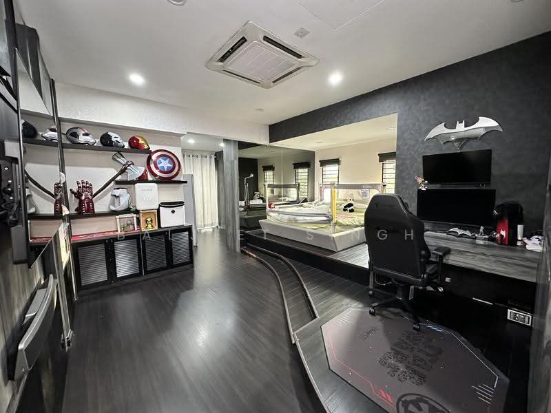 Rumah Berkembar untuk Dijual di SS4 (Petaling Jaya) - Baljeet Singh - Bedroom - PropertyGuru.com.my