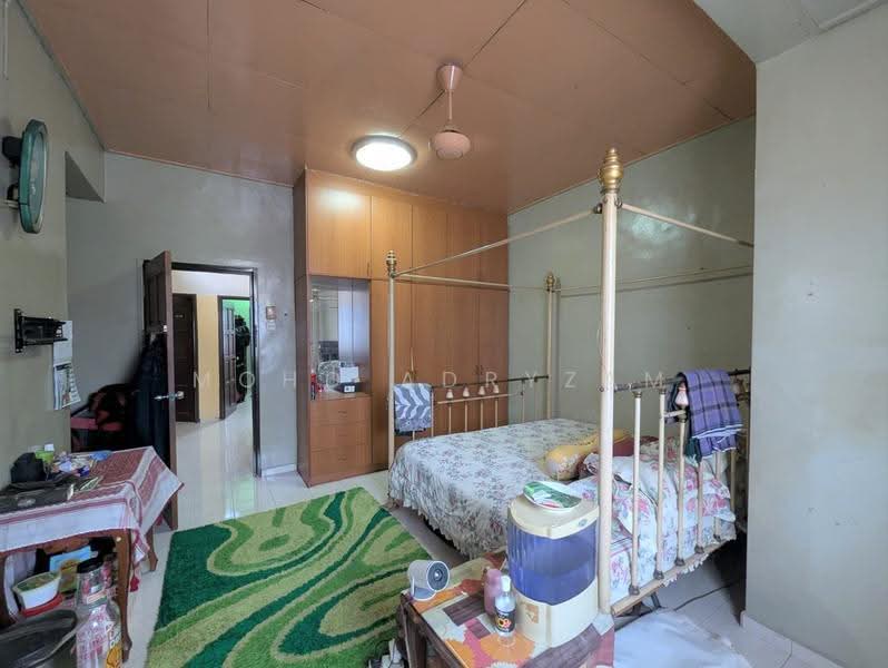 Rumah Teres 2-Tingkat untuk Dijual di Desa Latania (Shah Alam) - Mohd Adryzam - Bedroom - PropertyGuru.com.my