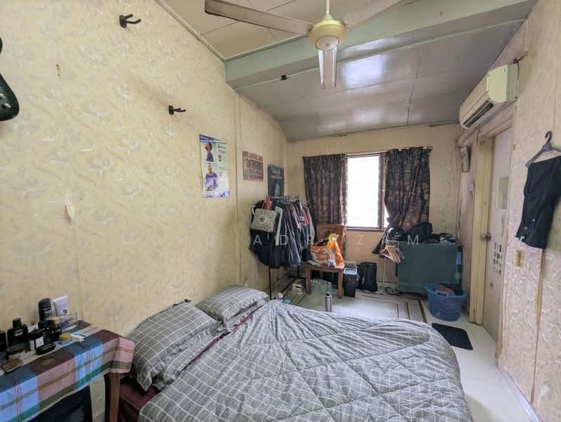 Rumah Teres 2-Tingkat untuk Dijual di Desa Latania (Shah Alam) - Mohd Adryzam - Bedroom - PropertyGuru.com.my