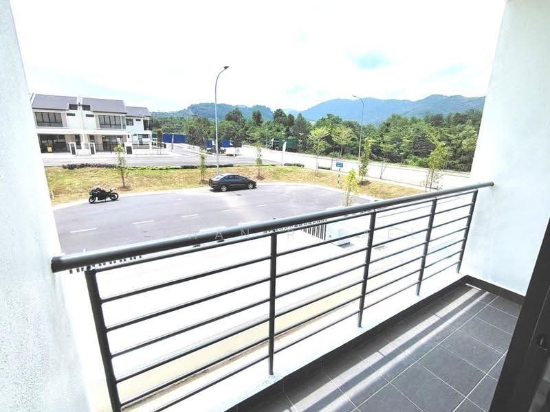 2-storey Terraced House for Sale in Semenyih (Selangor) - Farhan Rafael - Balcony - PropertyGuru.com.my