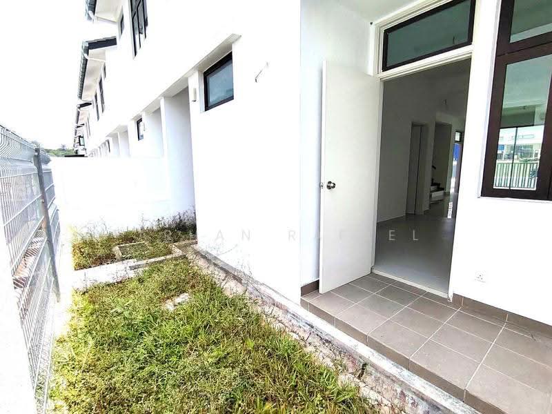 2-storey Terraced House for Sale in Semenyih (Selangor) - Farhan Rafael - Exterior - PropertyGuru.com.my