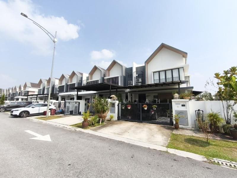Rumah Teres 2-Tingkat untuk Disewa di Dengkil (Selangor) - Ameer Mujahid - Exterior - PropertyGuru.com.my