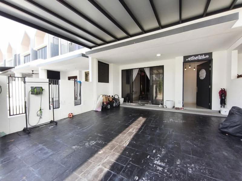 Rumah Teres 2-Tingkat untuk Disewa di Dengkil (Selangor) - Ameer Mujahid - Exterior - PropertyGuru.com.my
