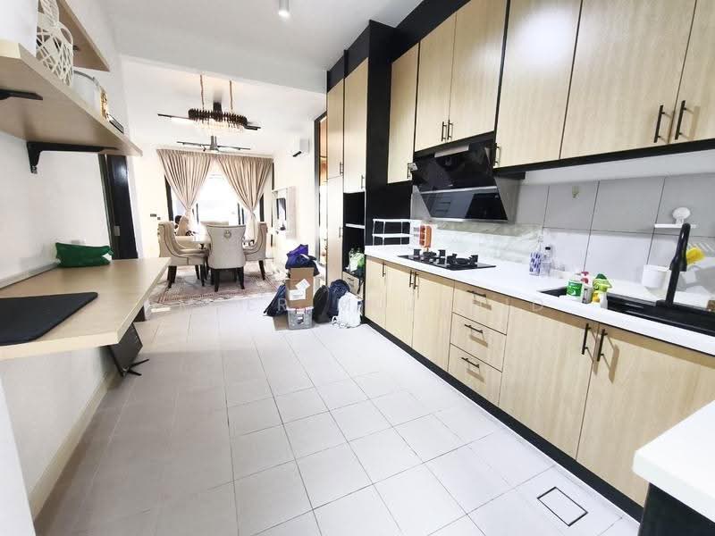 Rumah Teres 2-Tingkat untuk Disewa di Dengkil (Selangor) - Ameer Mujahid - Kitchen - PropertyGuru.com.my