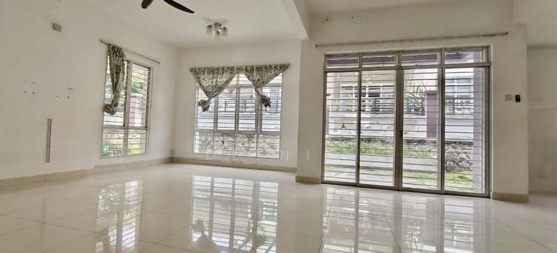 Semi-Detached House for Sale in Prima Saujana (Kajang) - Dlynie Ooi - Living Room - PropertyGuru.com.my
