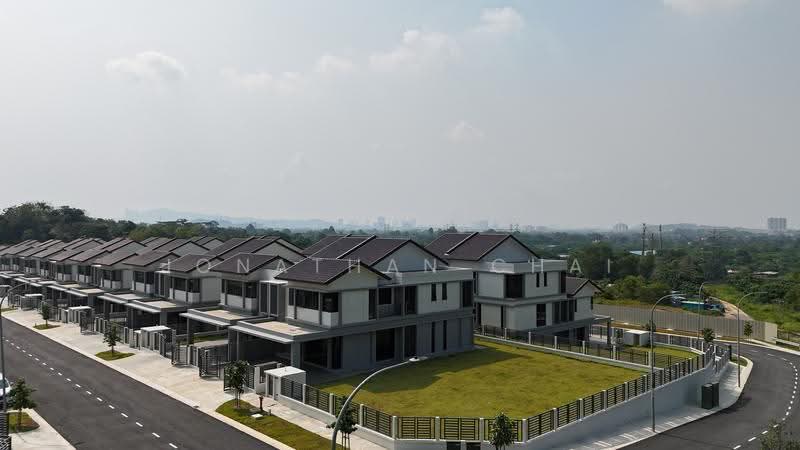 Semi-Detached House for Sale in Amverton Hills (Sungai Buloh) - Jonathan Chai - Exterior - PropertyGuru.com.my
