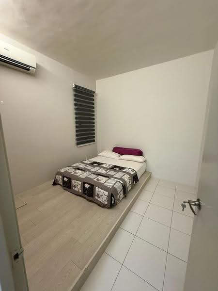 Kondominium untuk Dijual di 10 Island Resort - Jack Law - Bedroom - PropertyGuru.com.my