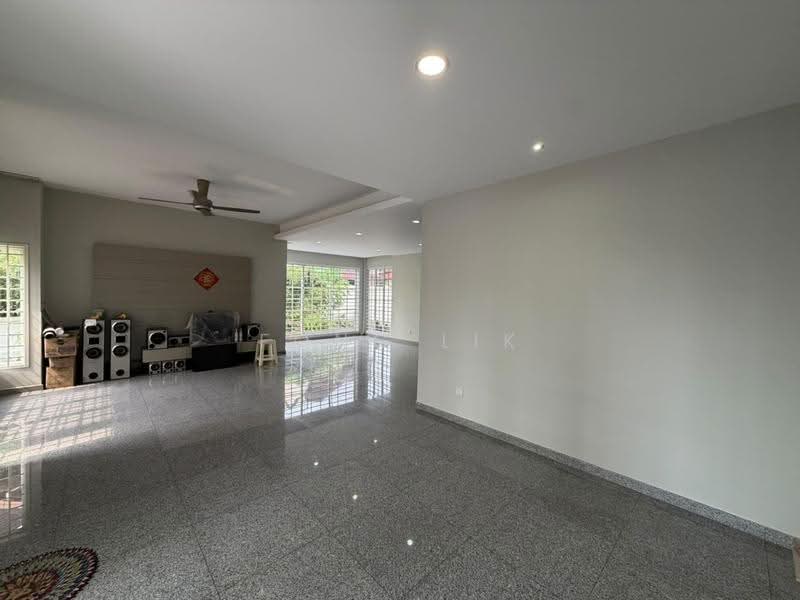 Rumah Teres 2-Tingkat untuk Dijual di Mutiara Rini (Skudai) - Fong Lik - Living Room - PropertyGuru.com.my