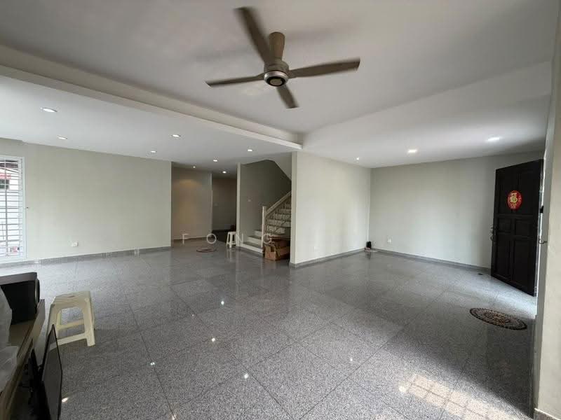 Rumah Teres 2-Tingkat untuk Dijual di Mutiara Rini (Skudai) - Fong Lik - Living Room - PropertyGuru.com.my
