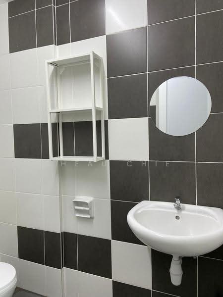 Kondominium untuk Disewa di Royale Infinity - Cheau Chie Ooi - Bathroom - PropertyGuru.com.my