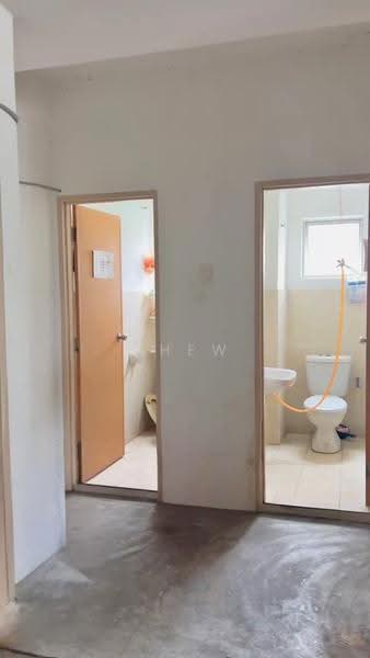 Shop for Sale in Pusat Perdagangan Pandan (Tebrau) - Chew Ping - PropertyGuru.com.my