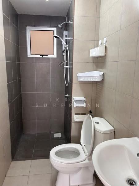 Pangsapuri untuk Disewa di Residensi Riamas - Ikram Suherman - Bathroom - PropertyGuru.com.my