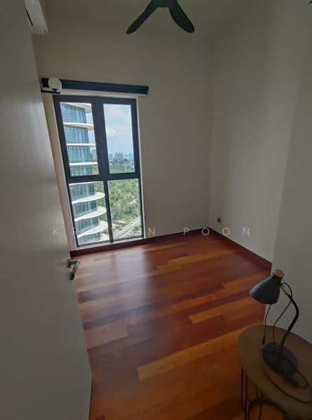Kediaman Servis untuk Dijual di Senada Residence @ KLGCC Resort - Kraven Poon - Bedroom - PropertyGuru.com.my