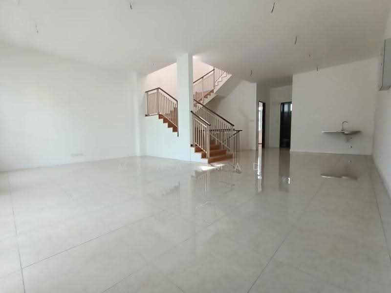 Rumah Teres 3-Tingkat untuk Dijual di Ampang (Selangor) - Muhammad Muadz - Living Room - PropertyGuru.com.my