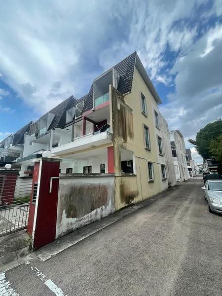 Rumah Teres 2.5-Tingkat untuk Dijual di Taman Kempas Utama (Tebrau) - Daniel Yong - Exterior - PropertyGuru.com.my