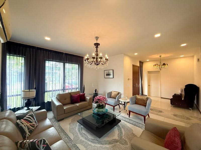 Rumah Berkembar untuk Dijual di Seksyen U9 (Shah Alam) - Akmal Adam - Living Room - PropertyGuru.com.my