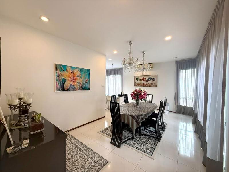 Rumah Berkembar untuk Dijual di Seksyen U9 (Shah Alam) - Akmal Adam - Dining Room - PropertyGuru.com.my