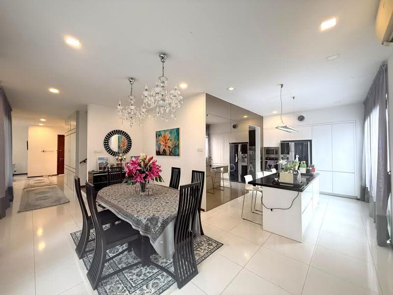 Rumah Berkembar untuk Dijual di Seksyen U9 (Shah Alam) - Akmal Adam - Dining Room - PropertyGuru.com.my