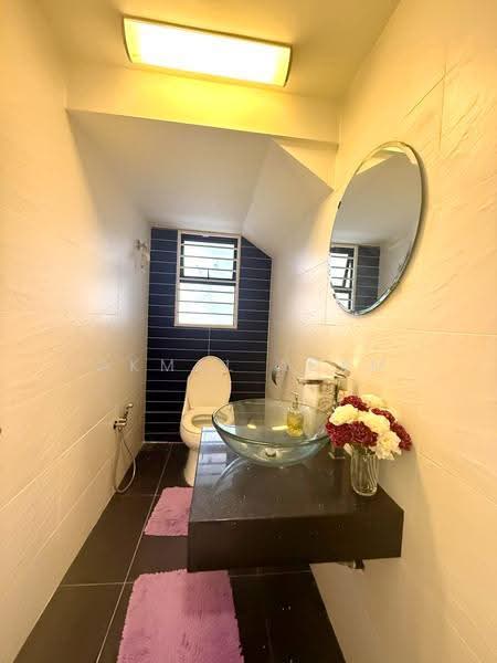 Rumah Berkembar untuk Dijual di Seksyen U9 (Shah Alam) - Akmal Adam - Bathroom - PropertyGuru.com.my