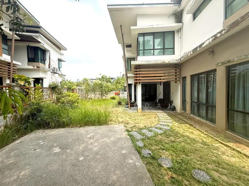 Rumah Berkembar untuk Dijual di Seksyen U9 (Shah Alam) - Akmal Adam - Exterior - PropertyGuru.com.my