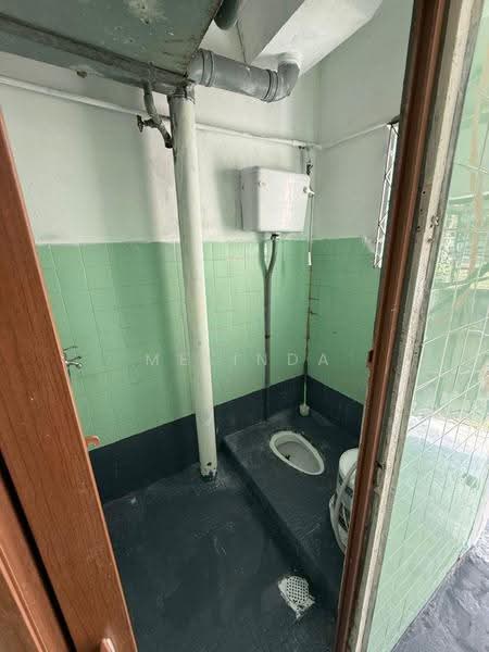 Flat for Sale at Taman Cempaka - Melinda Ee - Bathroom - PropertyGuru.com.my