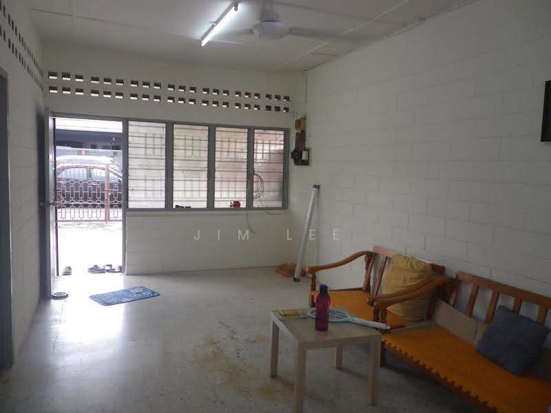 1-storey Terraced House for Rent in Kepong Baru (Kepong) - Jim Lee - Living Room - PropertyGuru.com.my