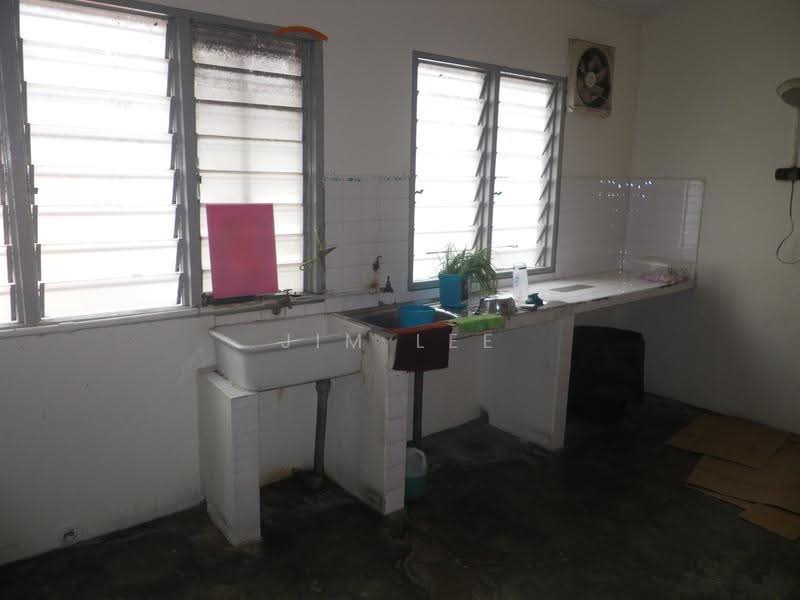 1-storey Terraced House for Rent in Kepong Baru (Kepong) - Jim Lee - Kitchen - PropertyGuru.com.my