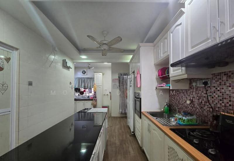 Rumah Teres 2-Tingkat untuk Dijual di Seksyen 8 (Shah Alam) - Mohd Adryzam - Kitchen - PropertyGuru.com.my