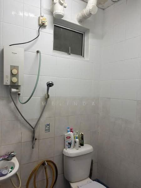 Apartment for Sale at Villa Krystal @ Bandar Selesa Jaya - Melinda Ee - Bathroom - PropertyGuru.com.my