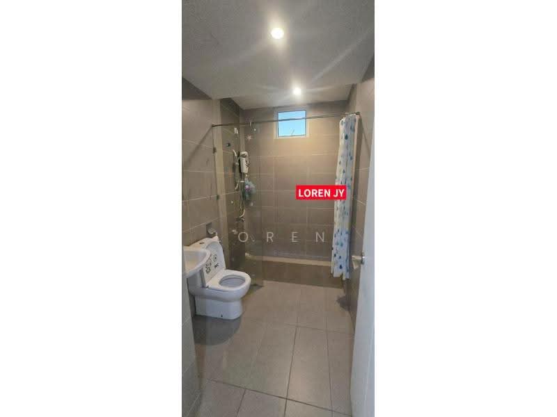Service Residence for Sale at Summerton - Loren Jia Ying - Bathroom - PropertyGuru.com.my
