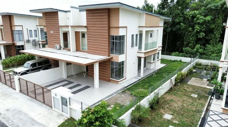 Semi-Detached House for Sale in Seksyen 29 (Shah Alam) - Tasya Ruslan - PropertyGuru.com.my