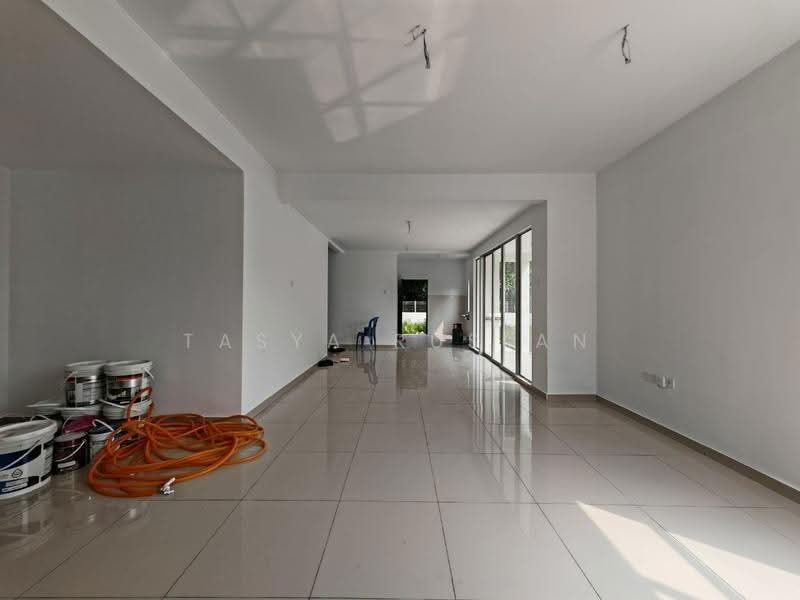 Semi-Detached House for Sale in Seksyen 29 (Shah Alam) - Tasya Ruslan - PropertyGuru.com.my