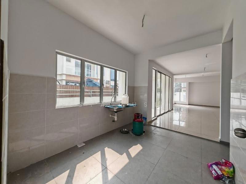 Semi-Detached House for Sale in Seksyen 29 (Shah Alam) - Tasya Ruslan - PropertyGuru.com.my