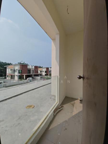 Semi-Detached House for Sale in Seksyen 29 (Shah Alam) - Tasya Ruslan - PropertyGuru.com.my